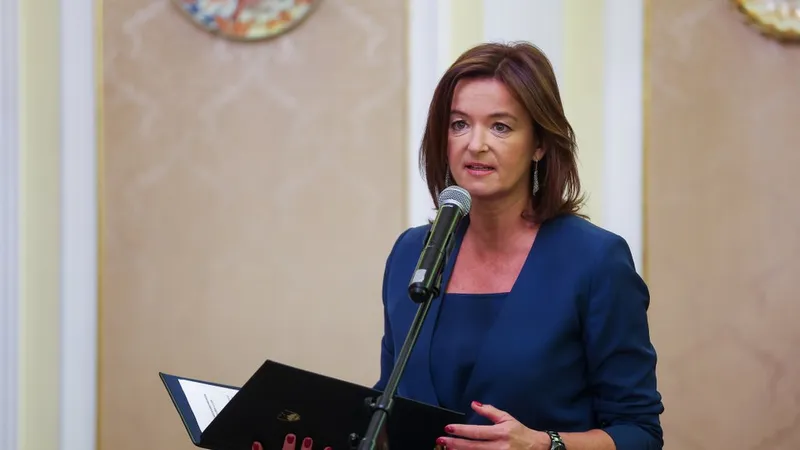 EU preklicala nominacijo Fajon za Sahel po pritisku Slovenije