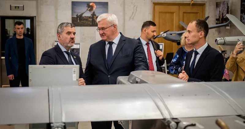Slovenska ministra v Kijevu: Napoved obiska Zelenskega in krepitev obrambe