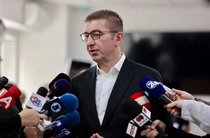 Мицкоски преку Фејсбук одбележа 25 години Охридски договор, без седница
