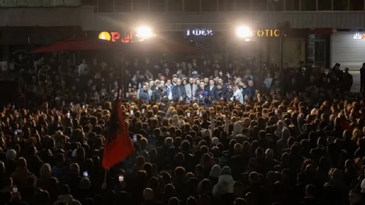 Коалицијата ВРЕДИ се обединува во единствена политичка партија