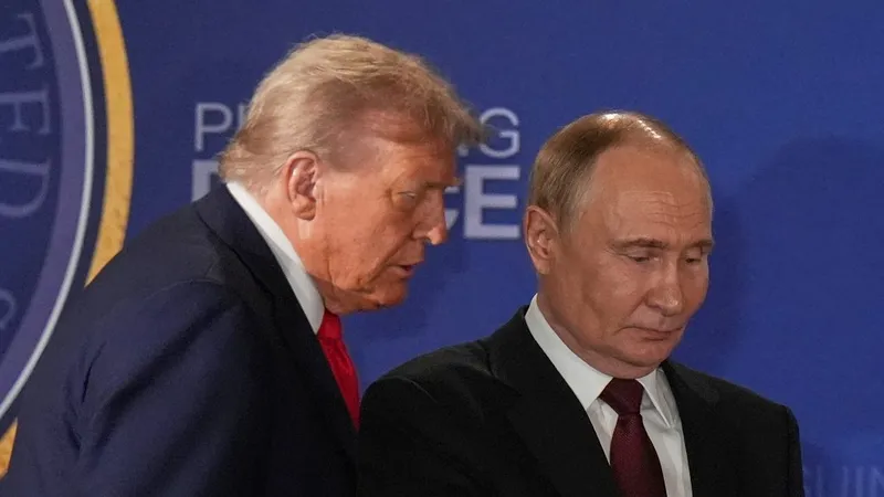 Putin v pogovoru s Trumpom podprl podaljšanje prekinitve ognja z Iranom
