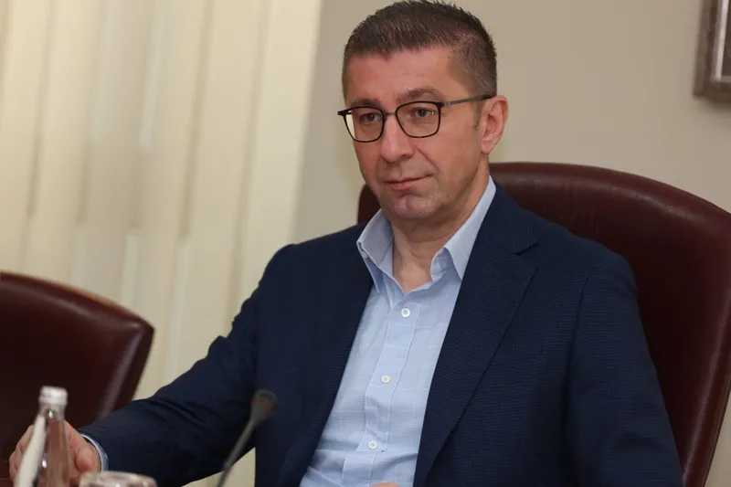 Мицкоски: Домашни банки ќе ја дофинансираат автопатската делница Кичево-Охрид