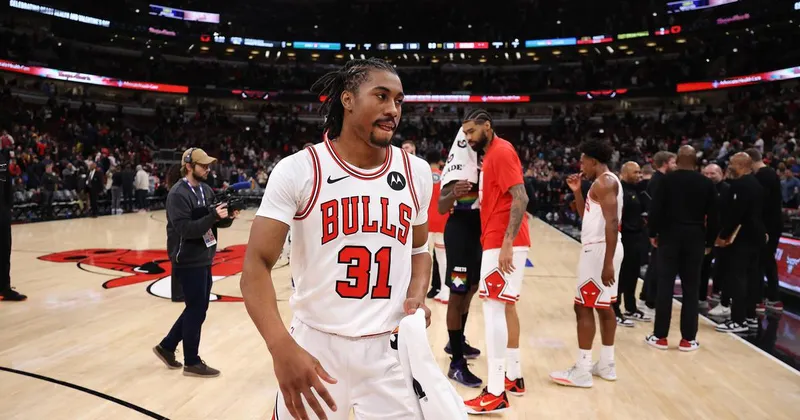 Chicago Bulls odpustili Jadena Iveyja zaradi kritik meseca ponosa in vere