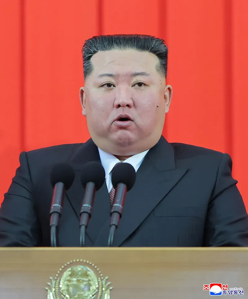 Severna Koreja zavrača govorice o Kimovi smrti in grozi Seulu