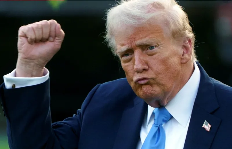 Трамп тврди дека САД имаат неограничено оружје додека Заливот бара деескалација