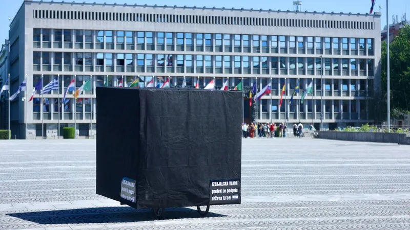 Državni zbor zavrnil dnevni red o preiskavah Black Cube in financiranja strank