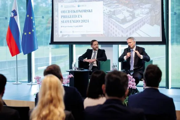 OECD Sloveniji priporoča davčno reformo in krepitev trga kapitala