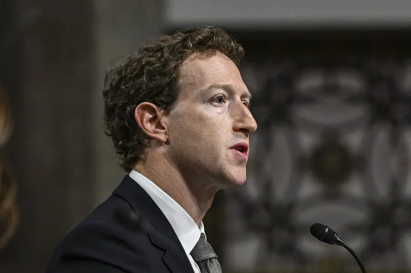 Mark Zuckerberg zavrnil pozive k upočasnitvi razvoja umetne inteligence