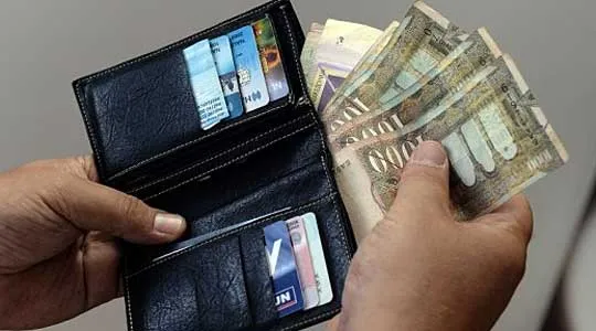 ДЗС: Просечната нето-плата за јуни 48.381 денар, раст од 6,4% на годишно ниво