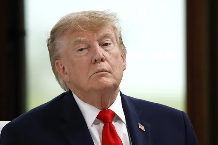 Трамп потпиша укази за ограничување на државјанството по раѓање