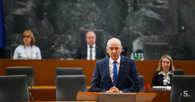 Janez Janša vložil kandidaturo za mandatarja s podporo 48 poslancev