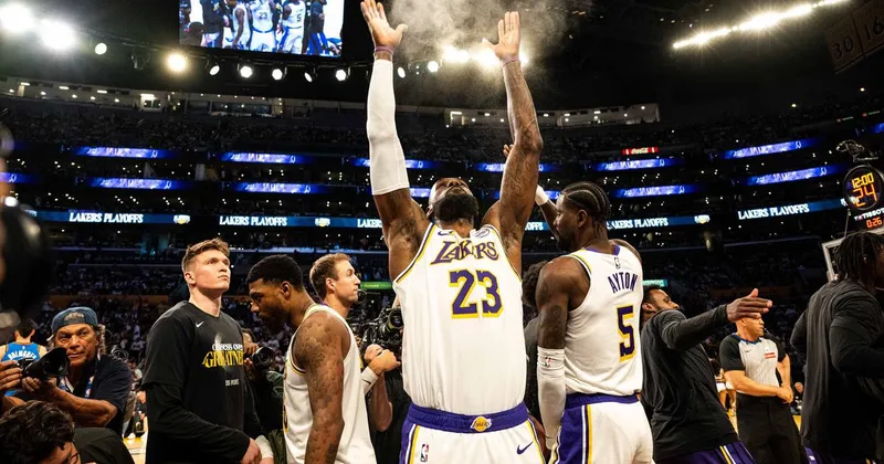 Oklahoma City Thunder premagala LA Lakers za vodstvo 3:0 v seriji