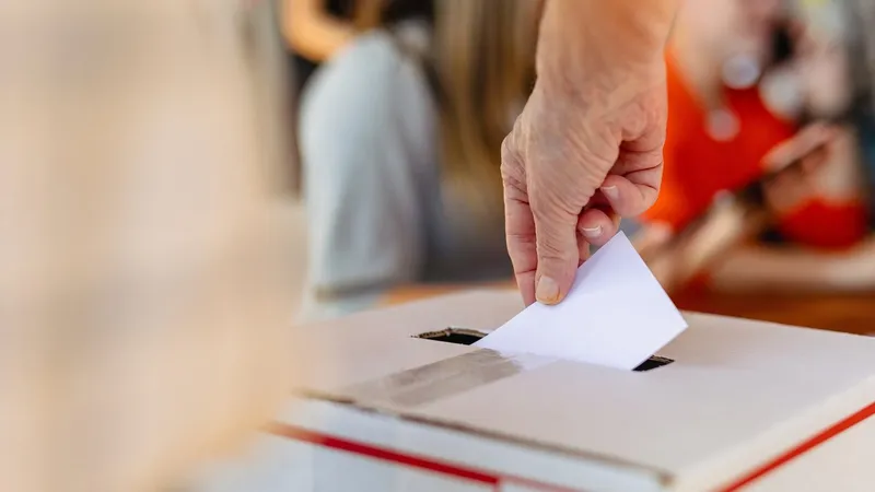 Državni zbor razpisal tri posvetovalne referendume za 11. oktober
