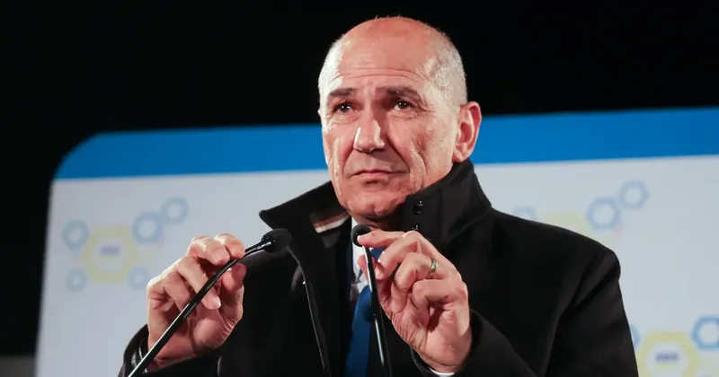 Janez Janša in SDS začenjata postopke za oblikovanje nove vlade