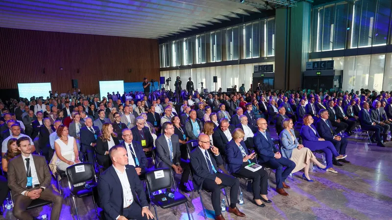 Jernej Vrtovec na kongresu NSi predstavil vizijo Slovenije do leta 2030