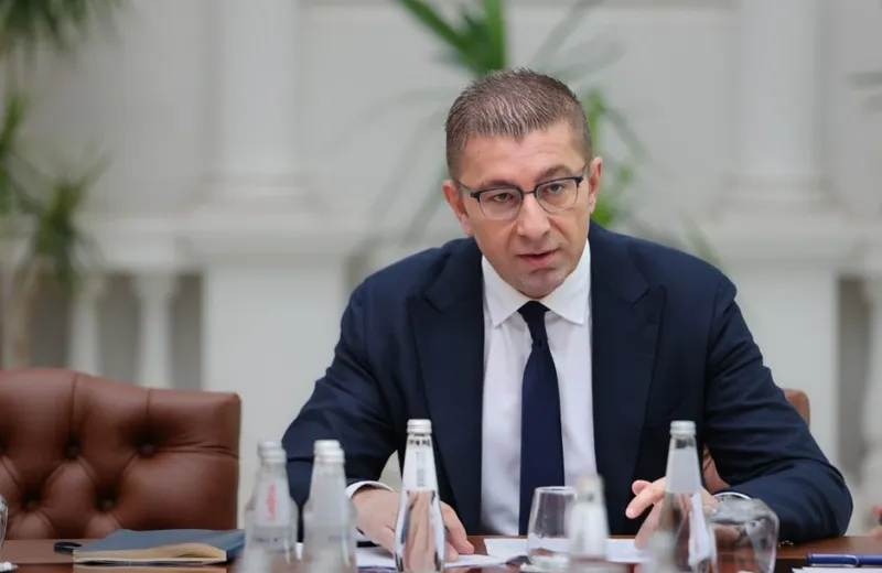 Мицкоски: солидарност до ОАЕ и грижа за македонските граѓани по нападите