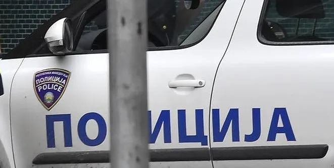 Кривична пријава против мајка од Струга за оставање деца во автомобил