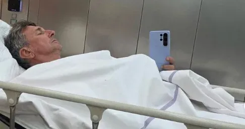 Borut Pahor se je poškodoval pri kolesarskem padcu s Pasje Ravni