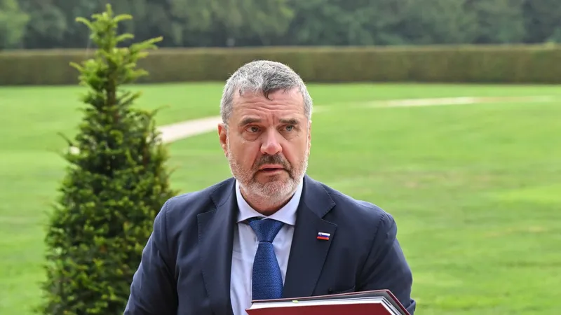 Kajzer in Hajdinjak v Kijevu pri Zelenskem za okrepitev podpore