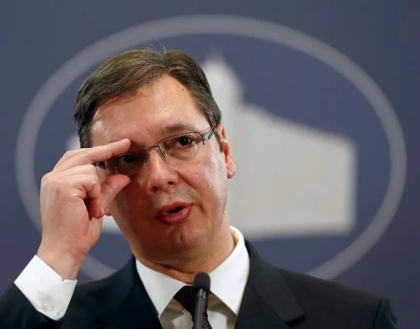 SNS razglasila zmago na lokalnih volitvah v Srbiji ob kritikah EU in opozicije
