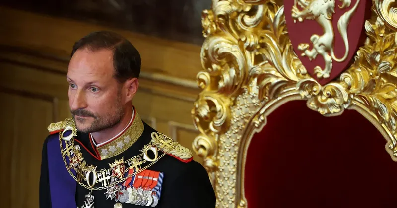 Haakon VIII. prisegel kot novi norveški kralj