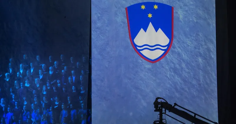 Janša nagovoril proslavo dneva suverenosti, spremljali so jo protesti