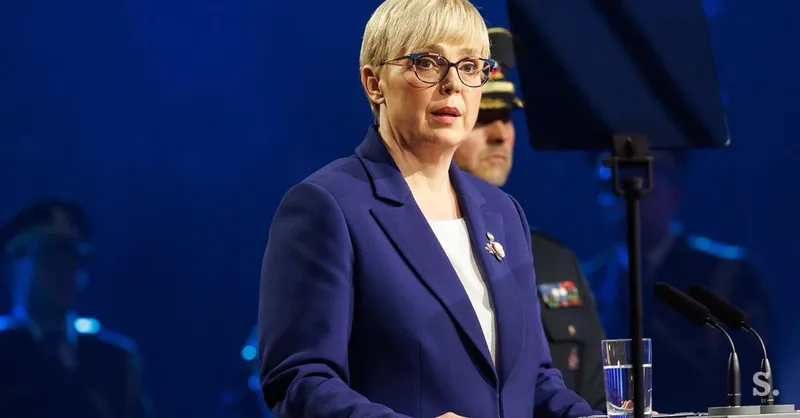 Voznik predsednice Pirc Musar trčil v vozilo spremstva