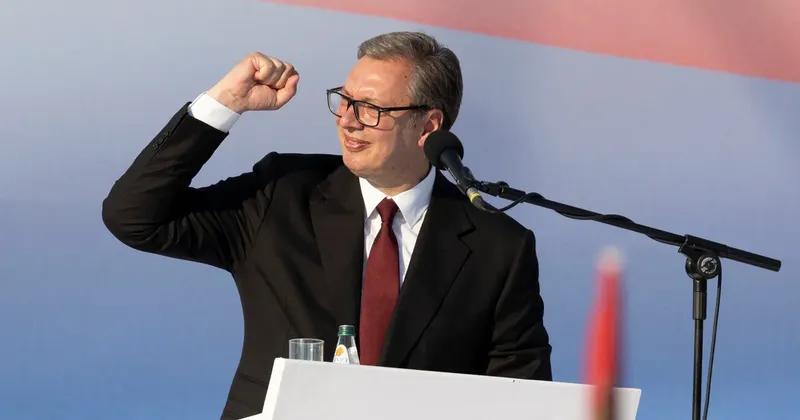 Vučić nosilec liste SNS in kandidat za premiera na predčasnih volitvah