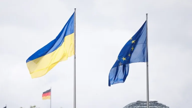 Европската комисија одобри 6,1 милијарди евра воена помош за Украина
