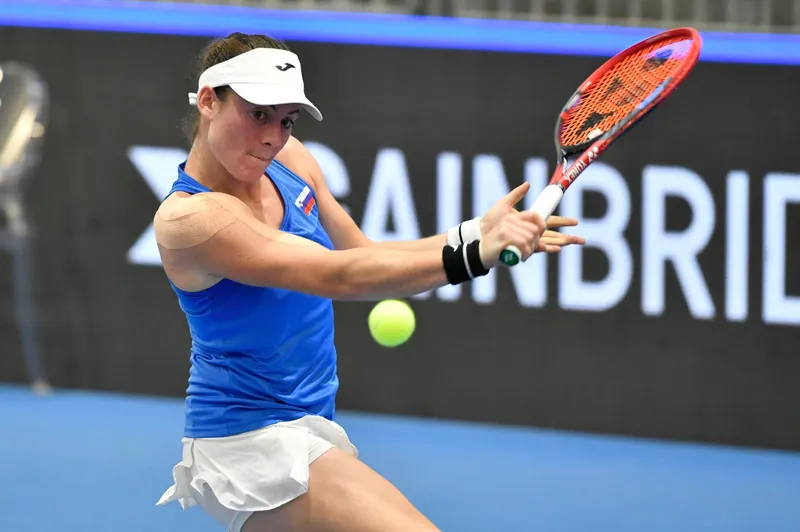 Tamara Zidanšek po porazu proti Joanni Garland izpadla v četrtfinalu Canberre