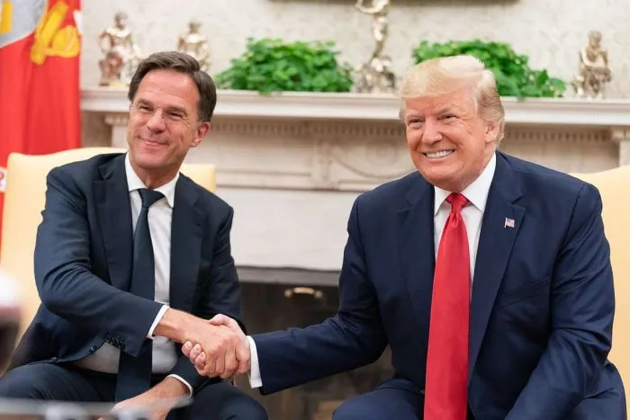Марк Руте се сретна со Доналд Трамп за да ги ублажи тензиите во НАТО