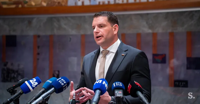 Zoran Stevanović razpisal lokalne volitve v 212 občinah za 15. november