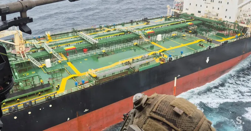 Britanske sile v Rokavskem prelivu zasegle ruski naftni tanker Smyrtos