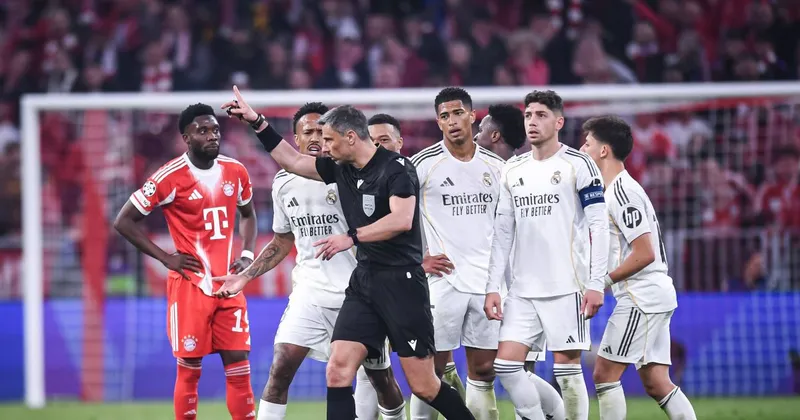 Slavko Vinčić z izključitvijo Camavinge razburil Real ob napredovanju Bayerna