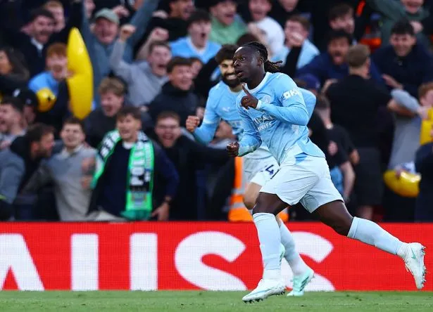 Manchester City premagal Liverpool s 3:0 sredi protestov zaradi finančnih kršitev