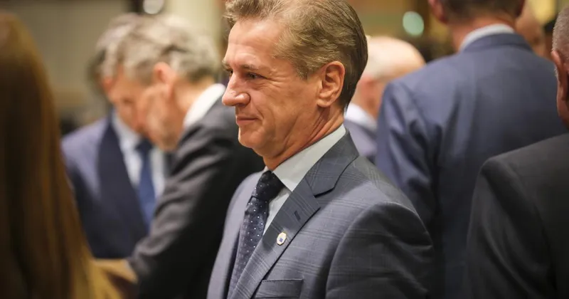 Gibanje Svoboda in Robert Golob tarči napada z lažnimi sledilci na Instagramu