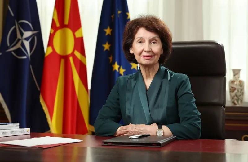 Претседателката Сиљановска-Давкова упати честитка за Денот на народното востание