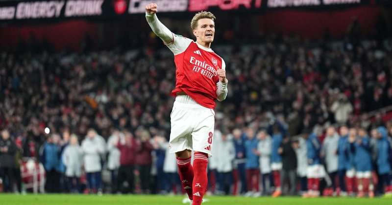 Arsenal ohranja vodstvo v 18. krogu angleške lige po zmagah favoritov