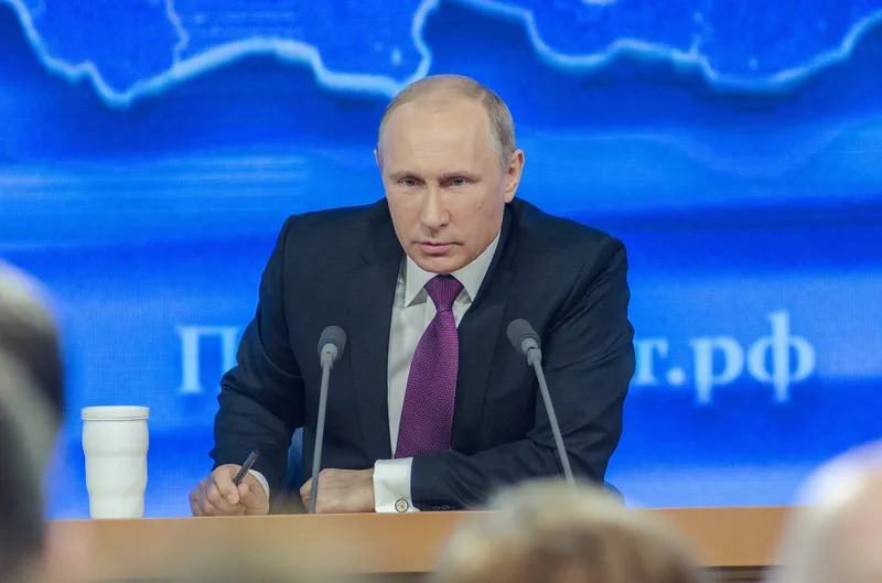 Putin ob dnevu zmage napovedal konec vojne in pogoje za srečanje z Zelenskim