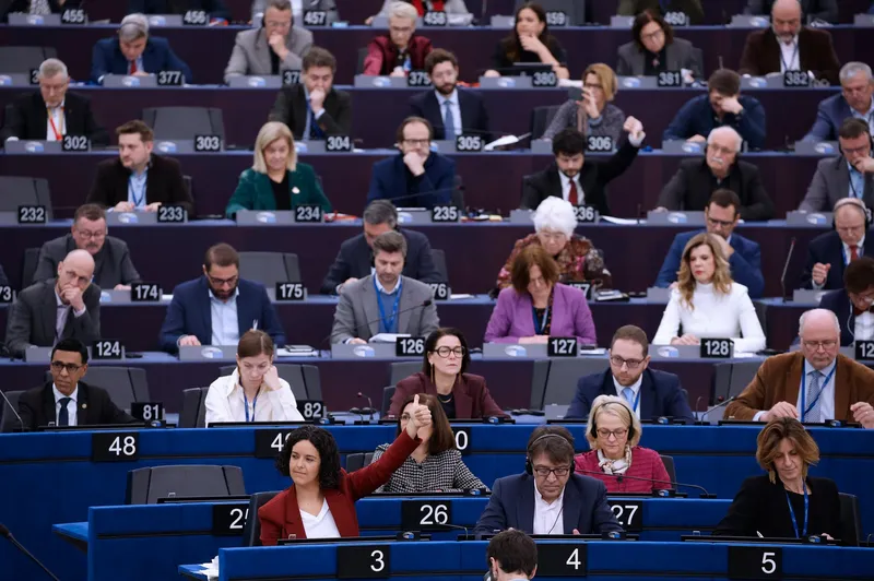 Evropski parlament zavrnil nezaupnico Komisiji zaradi sporazuma z Mercosurjem