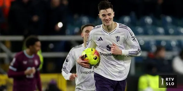 Benjamin Šeško z dvema goloma Manchester Unitedu priboril točko proti Burnleyju