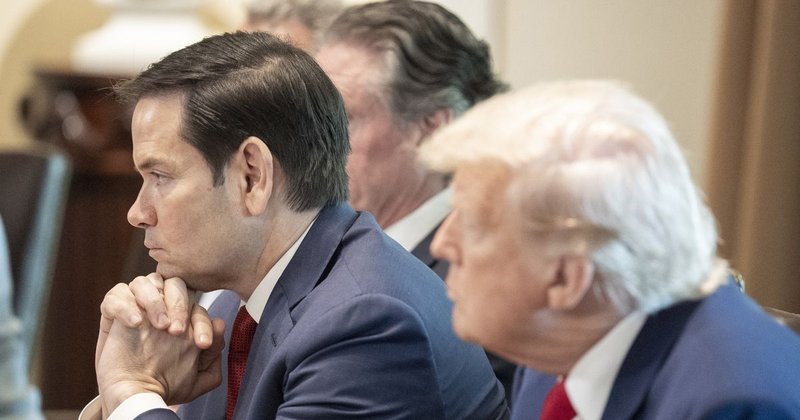 ZDA v vojaški operaciji zajele Nicolása Madura; vodenje Venezuele prevzela De...