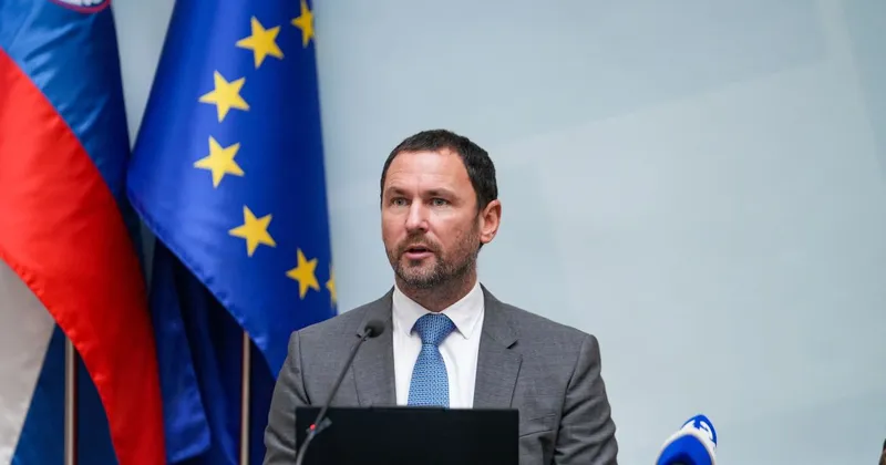 Mandatno-volilna komisija DZ-ja podprla Dolenca za položaj guvernerja Banke Slovenije