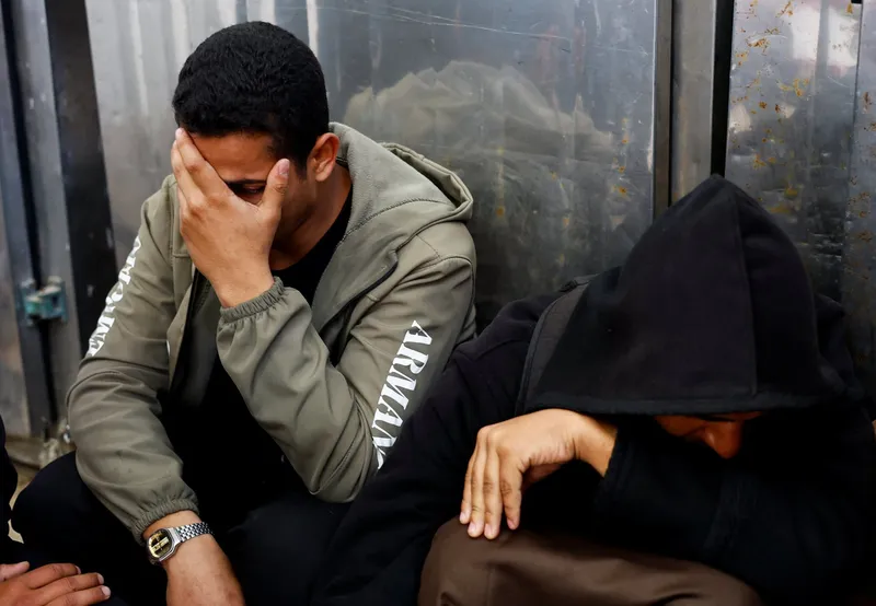 Izraelski napad z dronom v taborišču Al Bureidž ubil sedem Palestincev