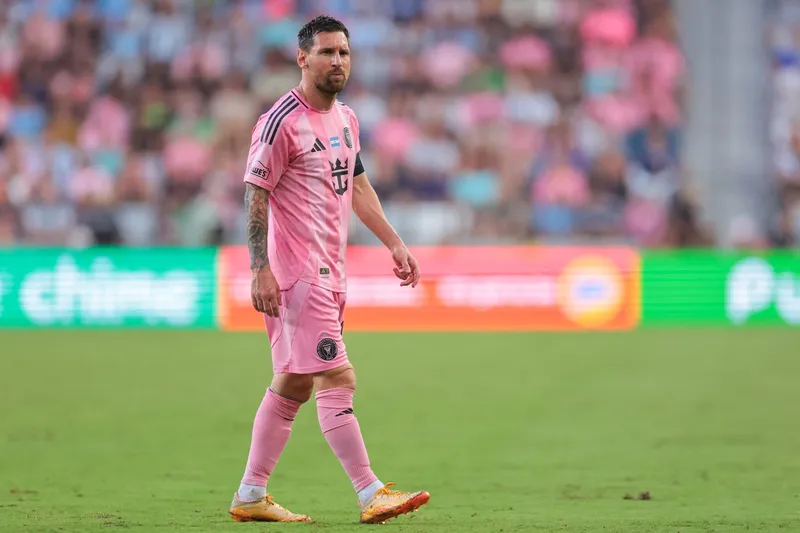 Lionel Messi na seznamu Argentine za SP kljub poškodbi stegenske mišice