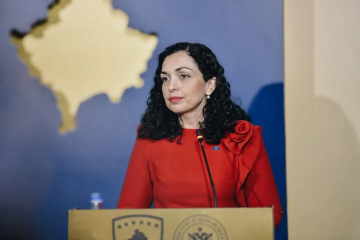 Претседателката Вјоса Османи го распушти Собранието на Косово поради нови избори
