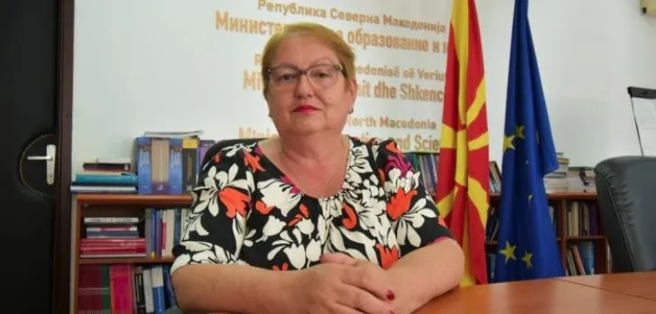 Министерката Јаневска го повлече изборниот предмет Сексуално образование