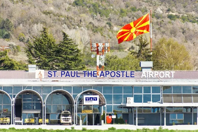 Николоски најави прва реконструкција и легализација на аеродромот во Охрид