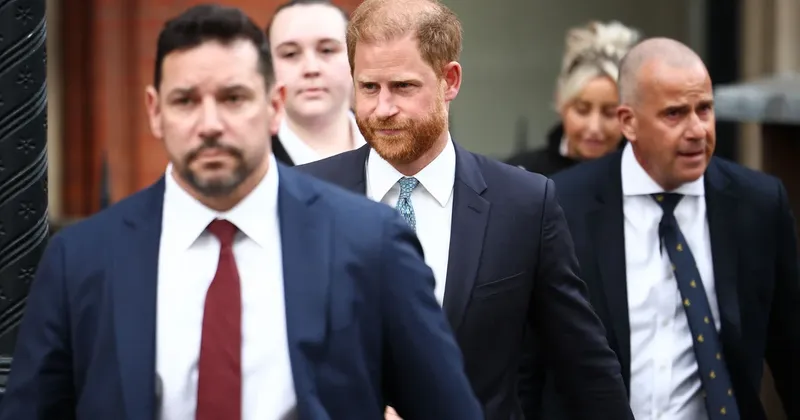 Kralj Karel III. potrdil, da Harry in Meghan v VB nista delujoča člana
