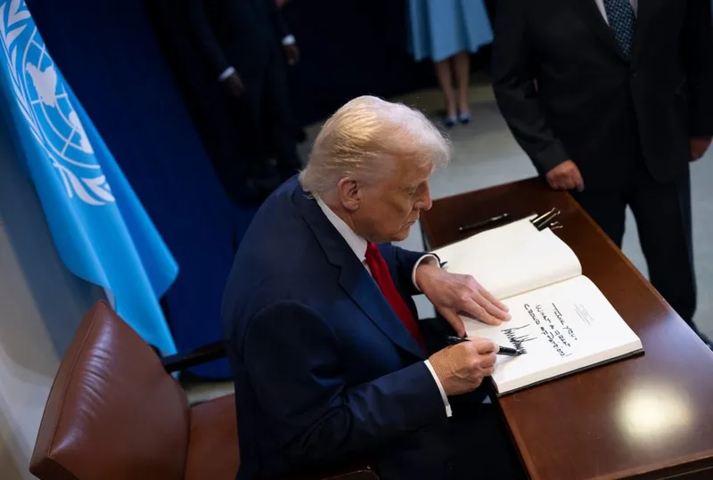 Доналд Трамп претседава со инаугуративниот состанок на Одборот за мир за Газа